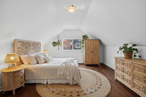 169 Emerald Street S, Hamilton, ON - Indoor Photo Showing Bedroom