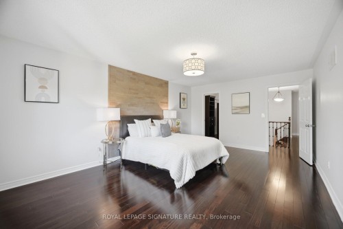 901 Knotty Pine Grove, Mississauga, ON - Indoor Photo Showing Bedroom