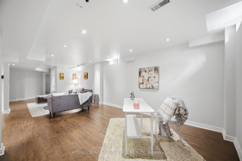901 Knotty Pine Grove, Mississauga, ON - Indoor