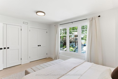 1775 Gerrard Street E, Toronto, ON - Indoor Photo Showing Bedroom