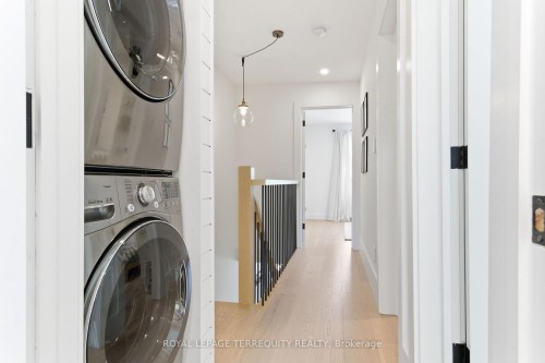1775 Gerrard Street E, Toronto, ON - Indoor Photo Showing Laundry Room