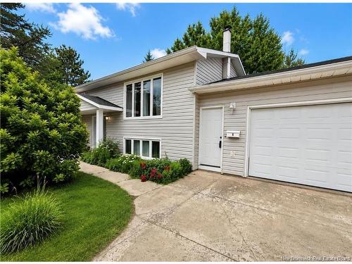 23 Pembroke St, Riverview, NB 