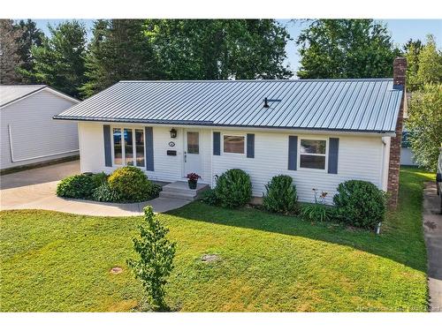 24 Olympic Cres, Moncton, NB 