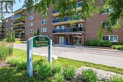 208 - 196 SCOTT STREET St. Catharines (Fairview), ON L2N 5T2