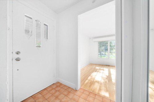 Hall d'entrée/Vestibule - 100 Rue Devon, Baie-D'Urfé, QC 