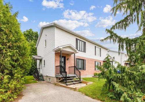 307 Rue Davidson O.  Gatineau (Gatineau), QC J8R 2N4