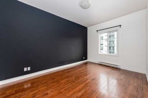 Master Bedroom - 406-4545 Av. Girouard, Montréal (Côte-Des-Neiges/Notre-Dame-De-Grâce), QC - Indoor Photo Showing Other Room