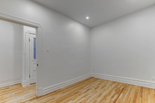 Bedroom - 2010 Av. Laurier E., Montréal (Le Plateau-Mont-Royal), QC 