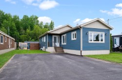 136 Rue du Parc Laurier-Station, QC G0S 1N0
