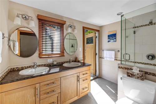 2497 Enefer Rd, Nanaimo, BC 