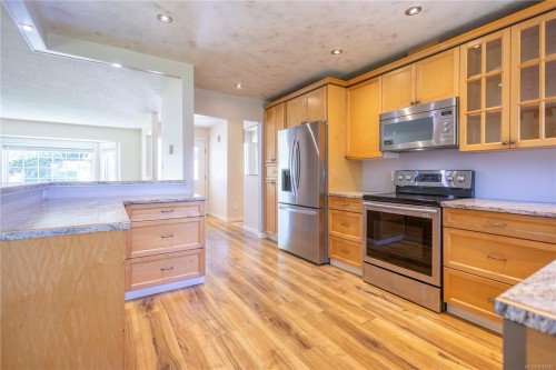 2638 Ernhill Dr, Langford, BC 