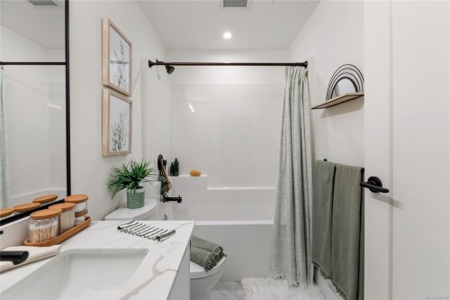 #205-1114 Samar Cres, Langford, BC - Indoor Photo Showing Bathroom