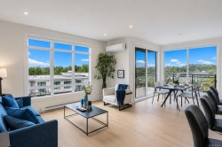 #302-1114 Samar Cres Langford, BC V9B 7C5