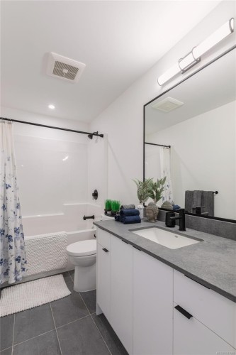 #302-1114 Samar Cres, Langford, BC - Indoor Photo Showing Bathroom