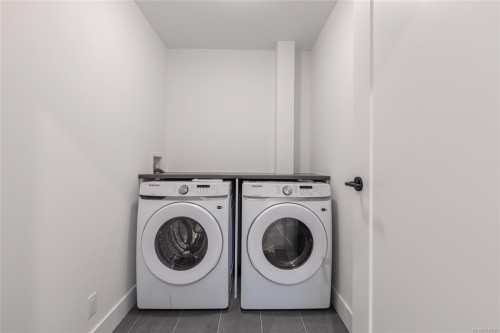 #302-1114 Samar Cres, Langford, BC - Indoor Photo Showing Laundry Room