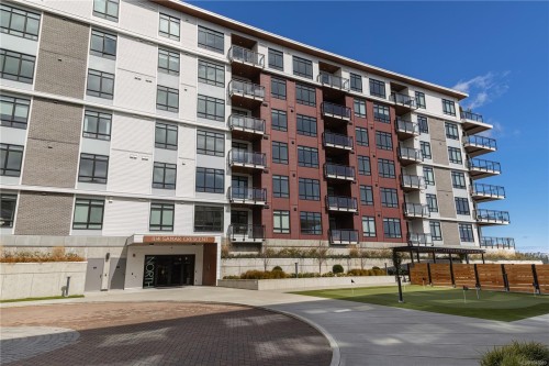 #302-1114 Samar Cres, Langford, BC - Outdoor With Facade