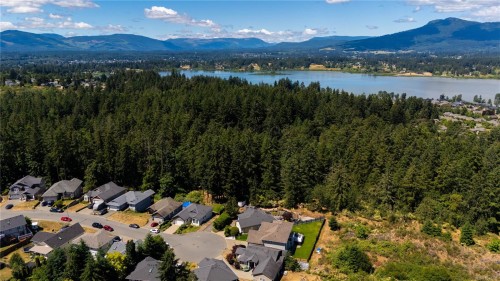 1572 Nimpkish Pl, Duncan, BC 