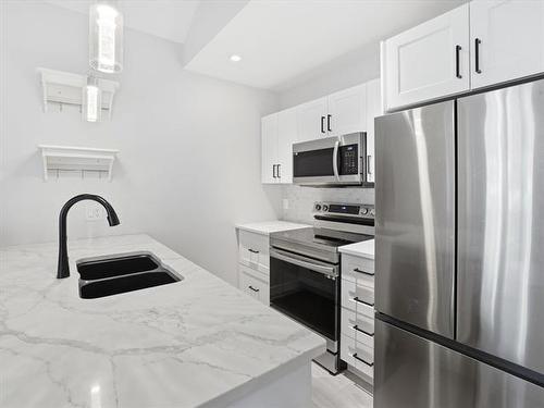 615 Goulding St, Winnipeg, MB 