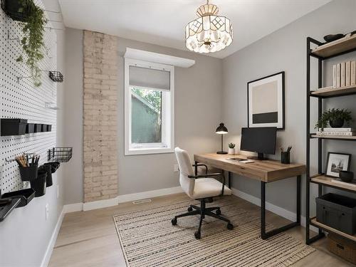 615 Goulding St, Winnipeg, MB 