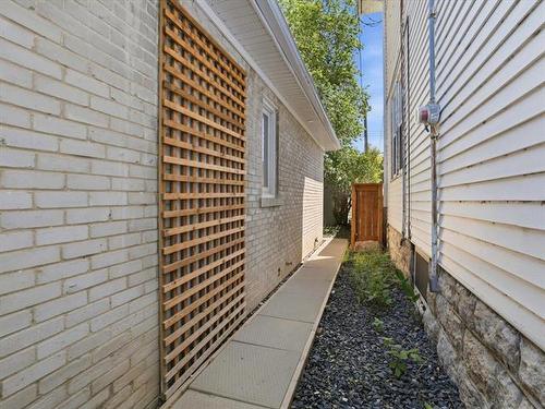 615 Goulding St, Winnipeg, MB 