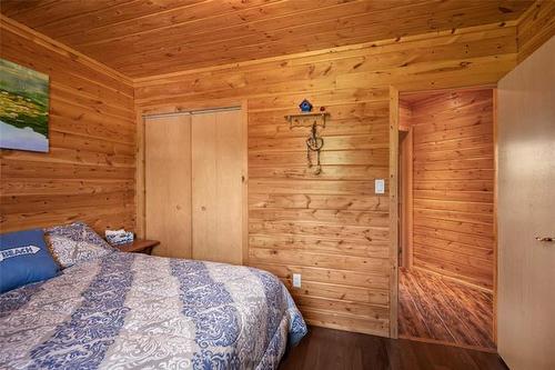 52927 Main St, Manigotagan, MB 