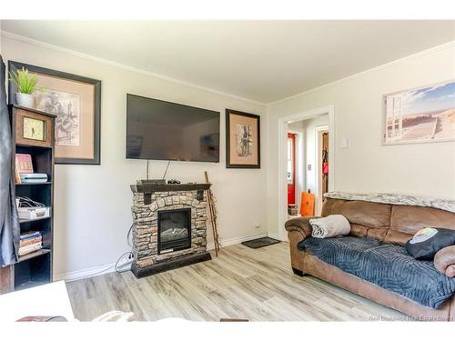 298 Westmorland Rd, Saint John, NB - Indoor Photo Showing Living Room With Fireplace