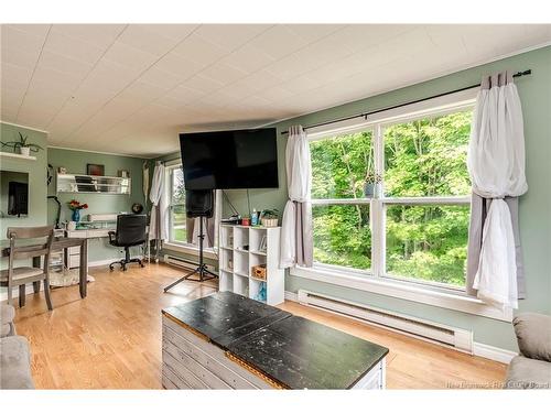 298 Westmorland Rd, Saint John, NB - Indoor Photo Showing Living Room