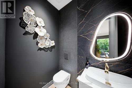 1617 Trotwood Avenue, Mississauga, ON - Indoor Photo Showing Bathroom