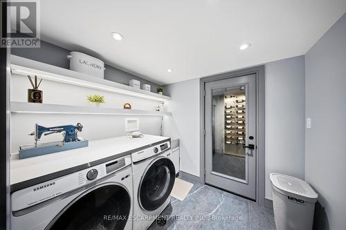 1617 Trotwood Avenue, Mississauga, ON - Indoor Photo Showing Laundry Room