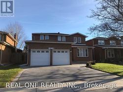 1520 GREENRIDGE CIRCLE Oakville, ON L6M 2J4