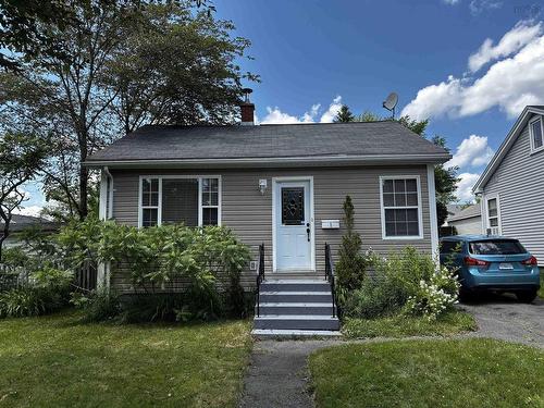 1 Stairs Street, Dartmouth, NS 