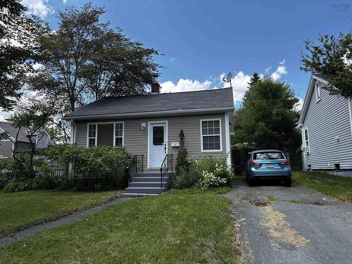 1 Stairs Street, Dartmouth, NS 