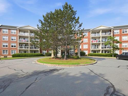 107 621 Portland Hills Drive  Dartmouth, NS B2W 6N4