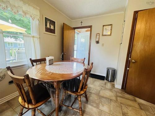 7 Franklyn Street, Amherst, NS 