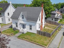 55 Phoenix Street Bridgewater, NS B4V 2H6