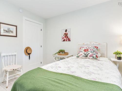 2 Owdis Avenue, Lantz, NS 