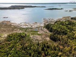 Chemin Tittle Road Surettes Island, NS B0W 3M0