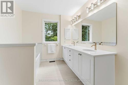 28 Sonata Place, Ottawa, ON - Indoor Photo Showing Bathroom