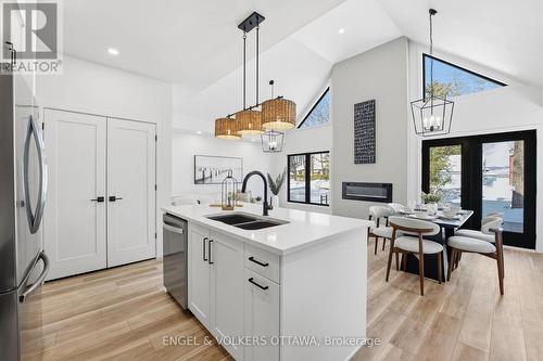 557 Bayview Drive, Ottawa, ON 