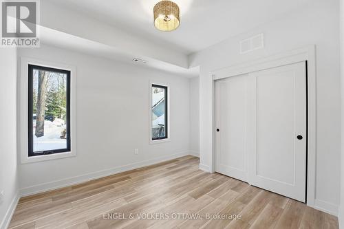 557 Bayview Drive, Ottawa, ON 