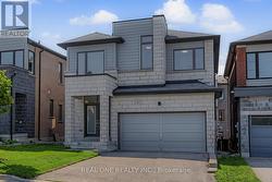 67 TANGO CRESCENT  Newmarket, ON L3X 0K4