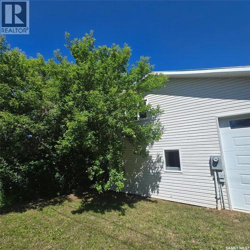 608 Whyte Street, Loreburn, SK 