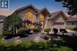 9692 MANITOU CRESCENT  Windsor, ON N8P 1N9