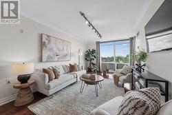 511 - 3840 BATHURST STREET Toronto, ON M3H 6C6