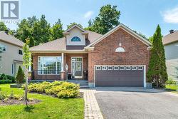 102 GOLFLINKS DRIVE Ottawa, ON K2J 5L3