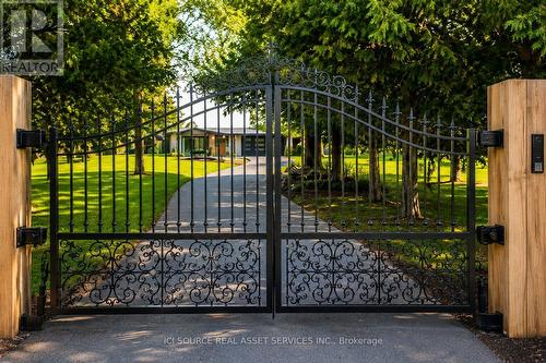 50 Oak Avenue, Hamilton, ON - Outdoor