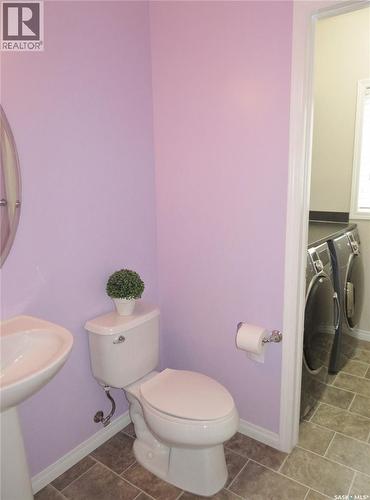 1214 Rempel Crescent, Saskatoon, SK - Indoor Photo Showing Bathroom