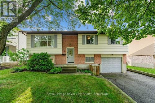 18 SPRINGDALE BOULEVARD  Guelph (Willow West/Sugarbush/West Acres), ON N1H 6X5