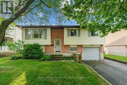 18 SPRINGDALE BOULEVARD  Guelph (Willow West/Sugarbush/West Acres), ON N1H 6X5