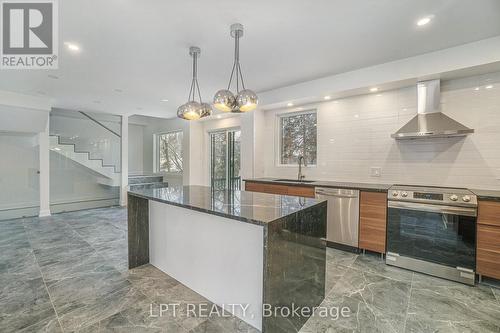 2112 Alta Vista Drive, Ottawa, ON 